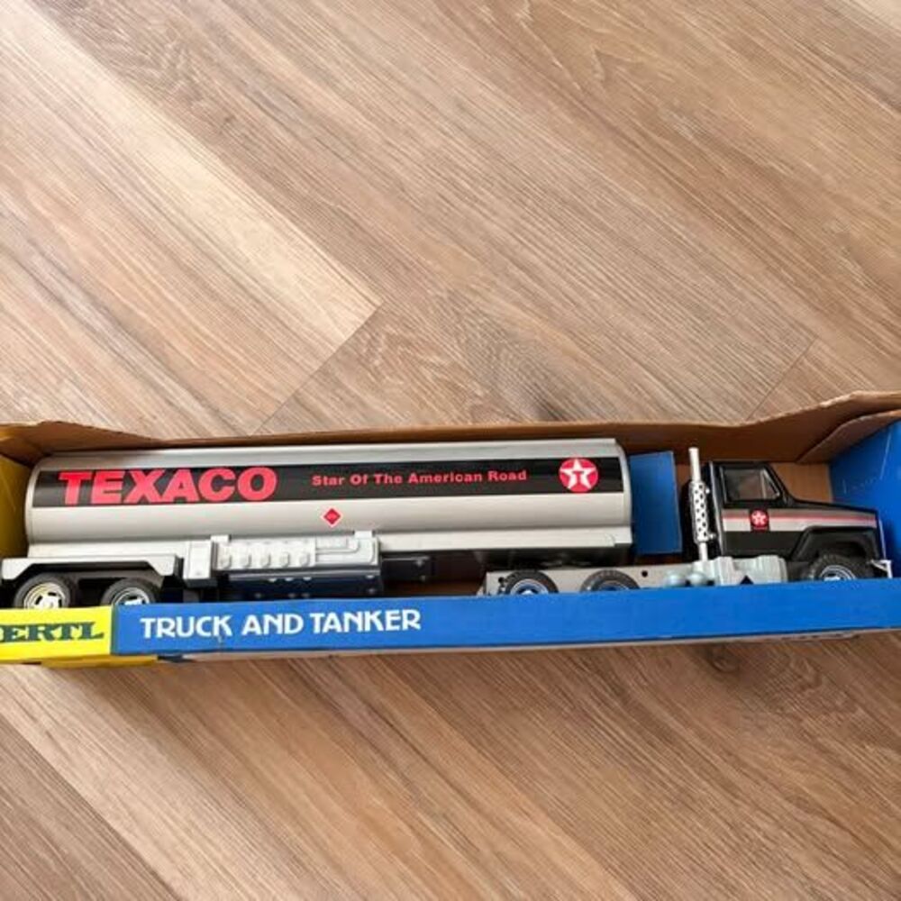 ERTL Texaco Truck and Tanker